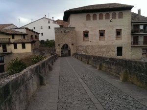  Gares