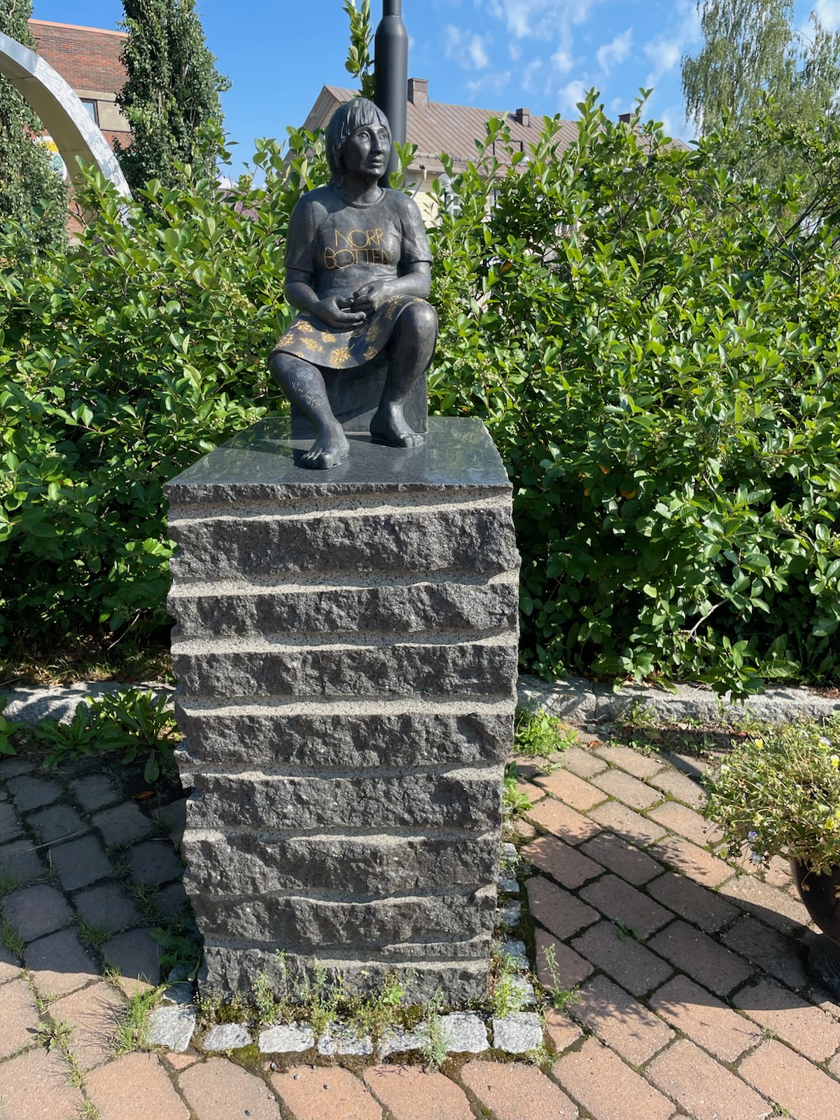 statue_kvinde