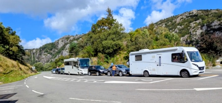 080d6374-2d9d-4d35-b323-9066e7656676