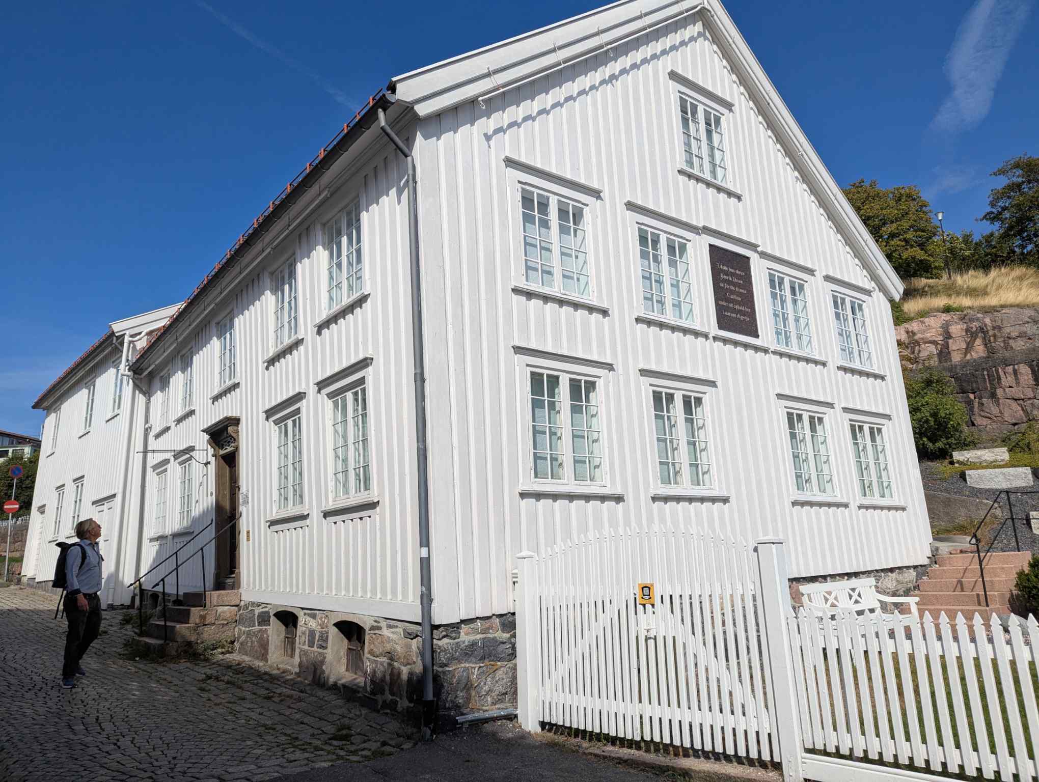 2dd6e4b9-9e75-47ef-9df6-001835223cf9