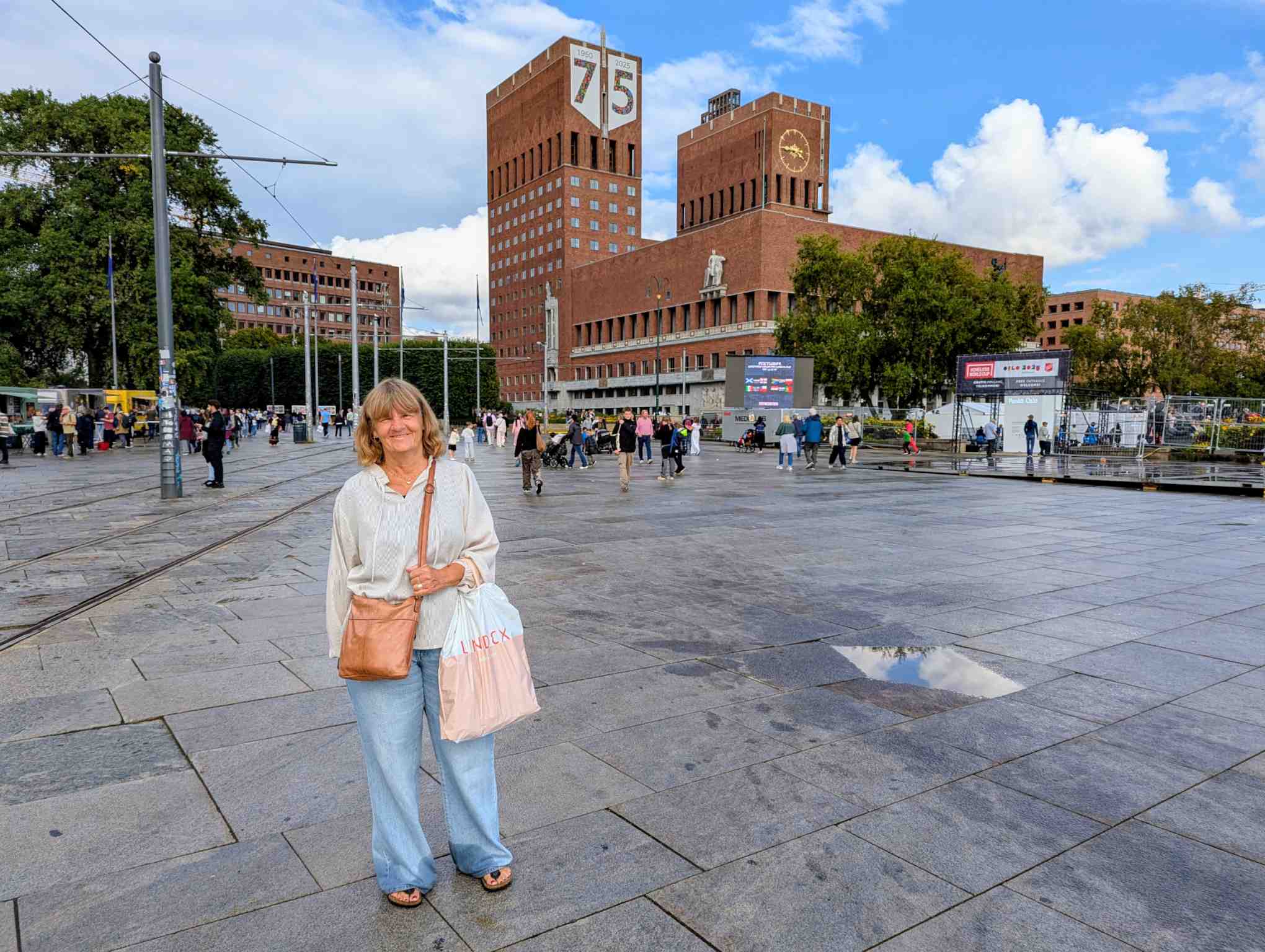 b7fb84c4-aa6d-42f4-a4b6-1b586398997e